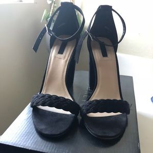 Ankle Strap Heels - black Suede